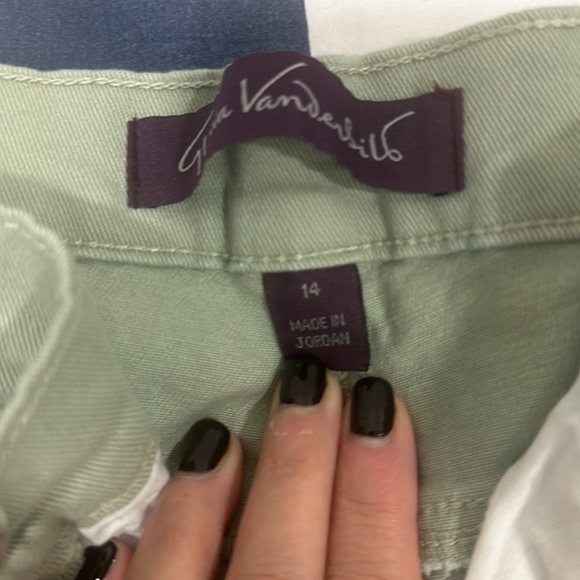 Gloria Vanderbilt Sage denim pants. Used in good condition - Picture 2 of 12